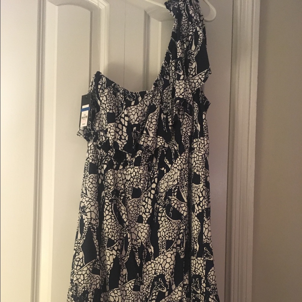 NWT Crown & Ivy One Shoulder Dress